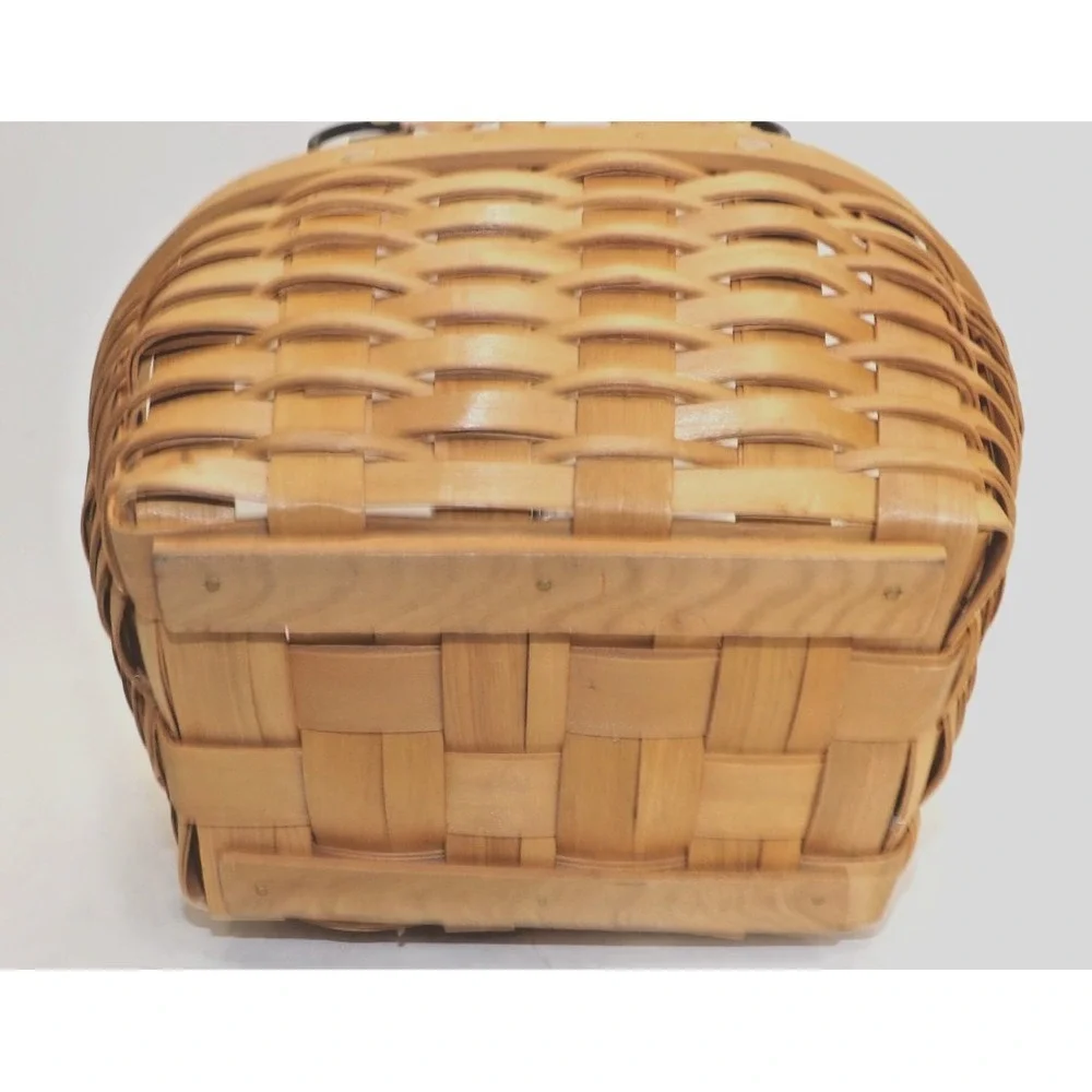 Metal & Wicker Maple Leaf Design Handle Egg Fruit Decorative Basket  8 x 6 x 5